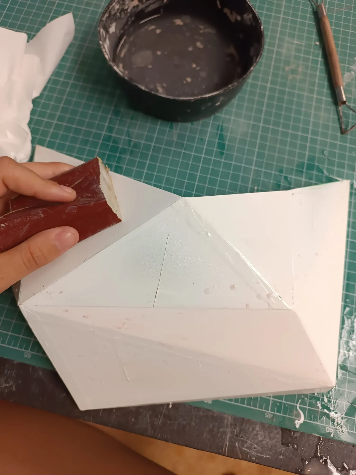 Svítidlo ORIGAMI – Lakování a leštění